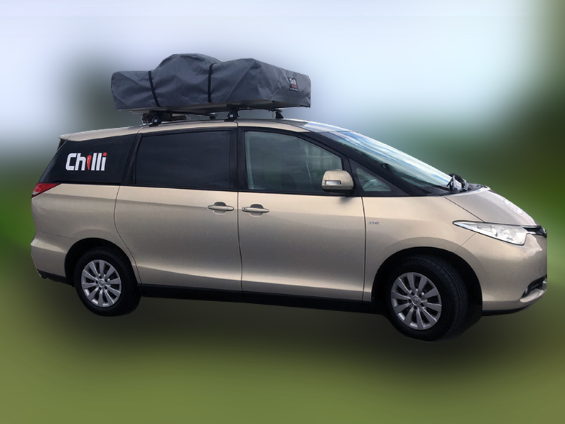 Frontansicht des Super Vroom, self-contained Camper von Chilli Rentals Neuseeland